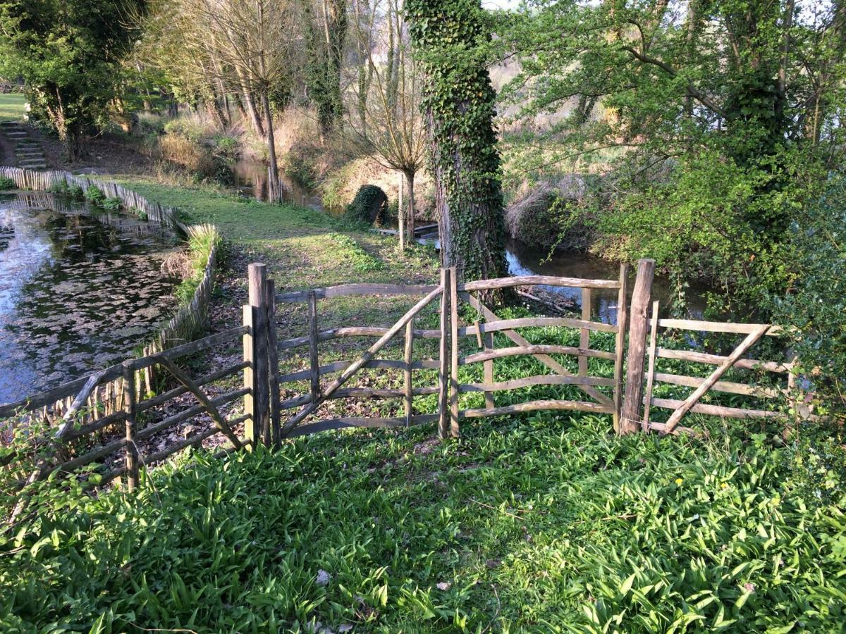 Le Jardin Des Sources La Hulpe Exterior foto